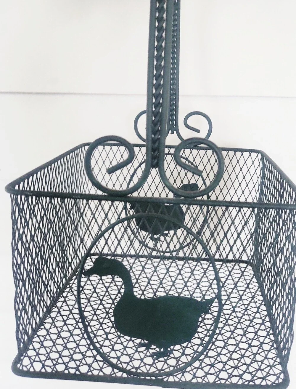 Vintage Cottagecore Goose Hunter Green Wire Basket